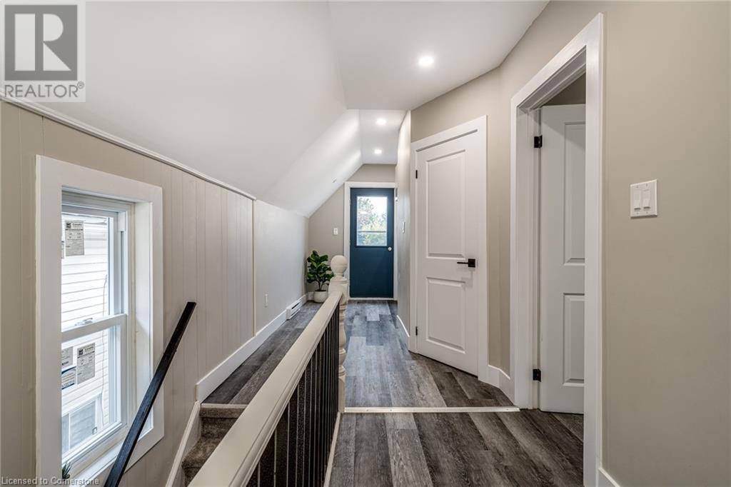 Photo 18 of 100 Sherman Avenue N, Hamilton ON