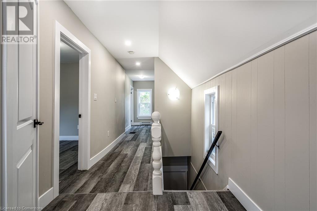 Photo 17 of 100 Sherman Avenue N, Hamilton ON