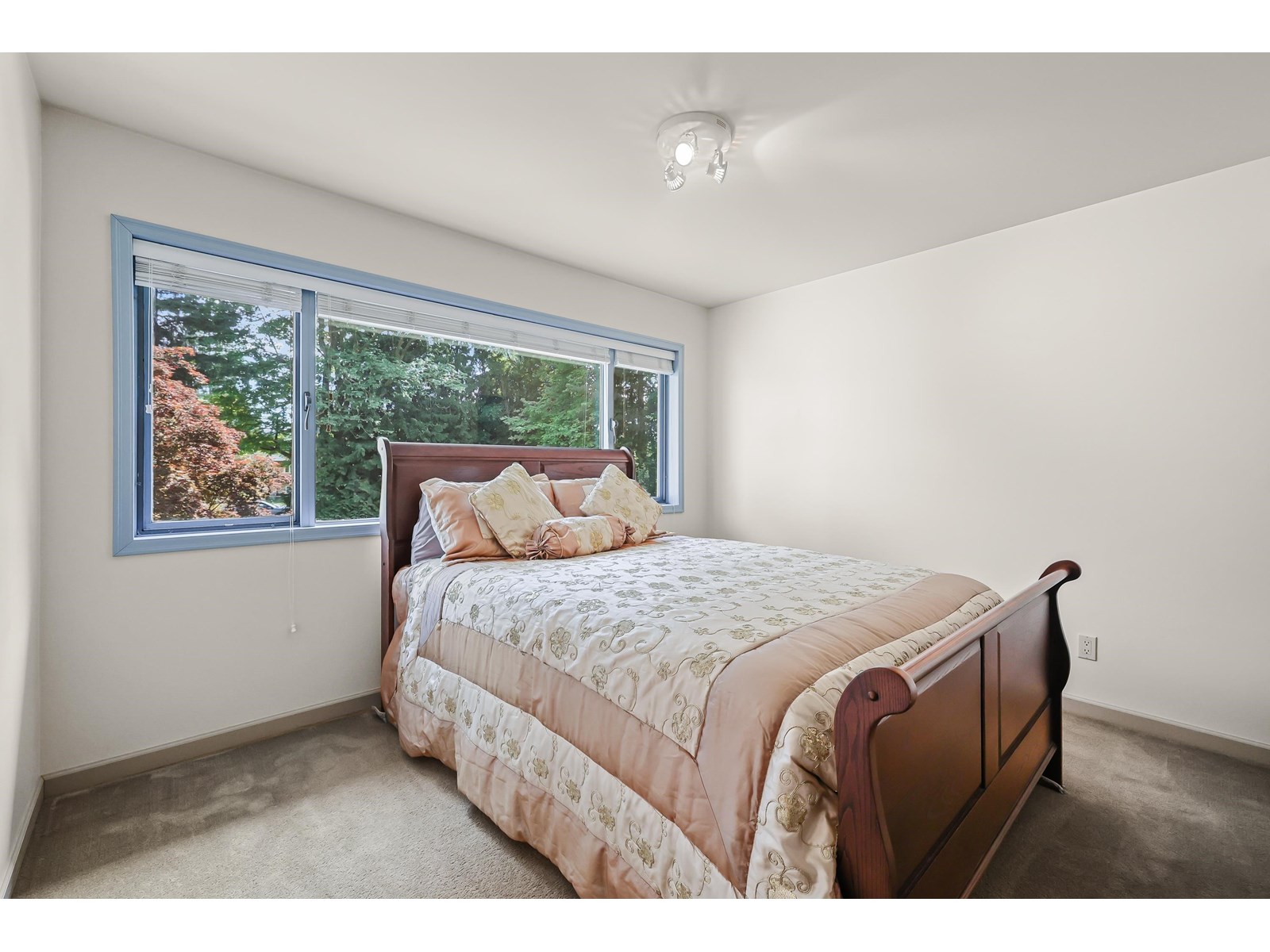 Photo 19 of 19025 84th Avenue, Surrey BC