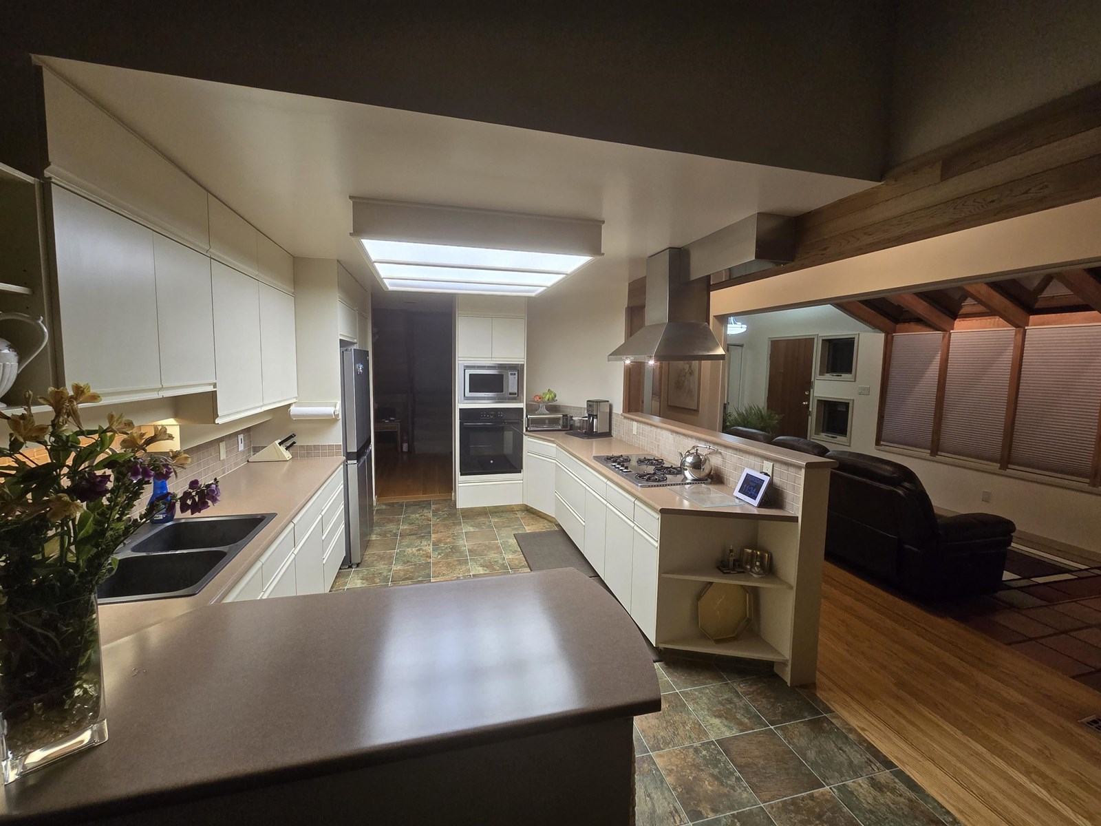 Photo 15 of 19025 84th Avenue, Surrey BC