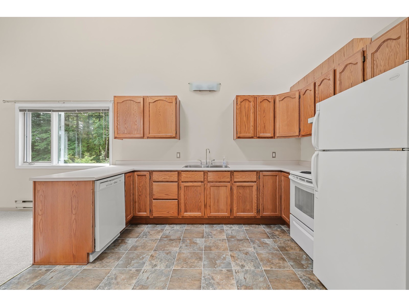 Photo 25 of 19025 84th Avenue, Surrey BC