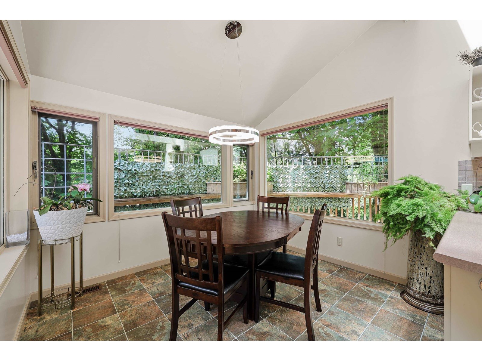Photo 33 of 19025 84th Avenue, Surrey BC