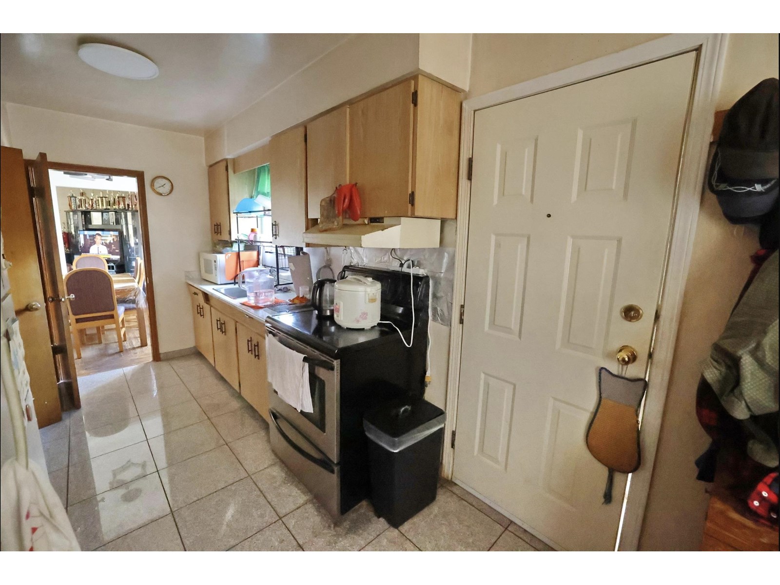 Photo 10 of 8824 Russell Drive, Delta BC