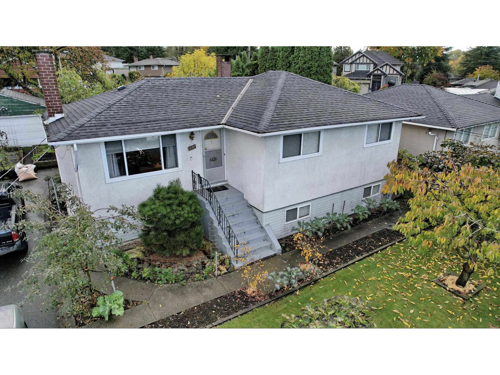 Photo 5 of 8824 Russell Drive, Delta BC