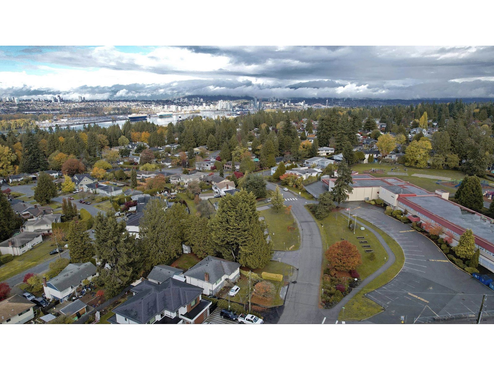 Photo 7 of 8824 Russell Drive, Delta BC