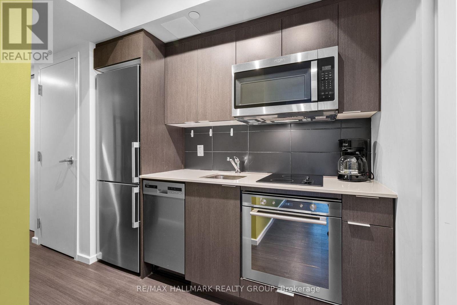 Photo 10 of 615 105 Champagne Avenue S, Ottawa ON