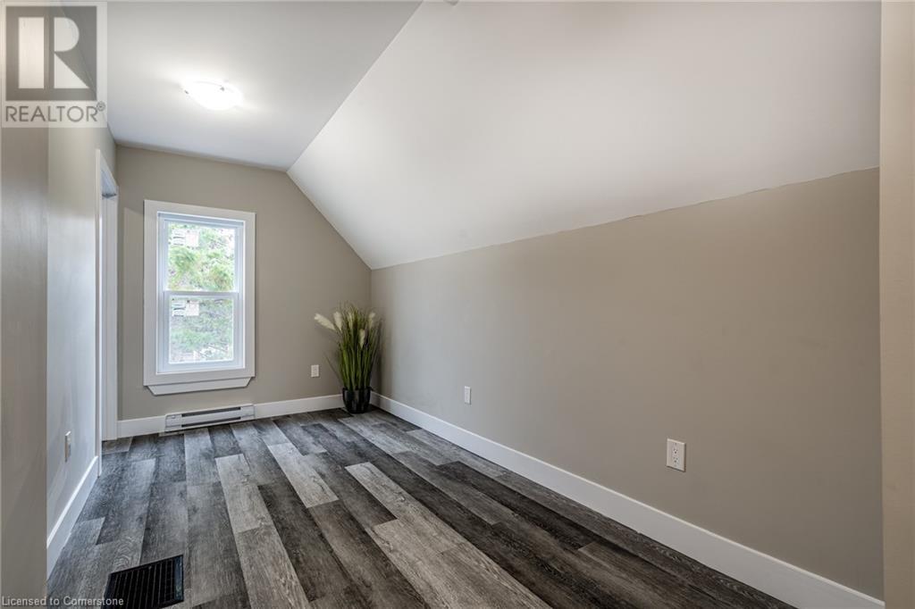 Photo 17 of 100 Sherman Avenue N, Hamilton ON