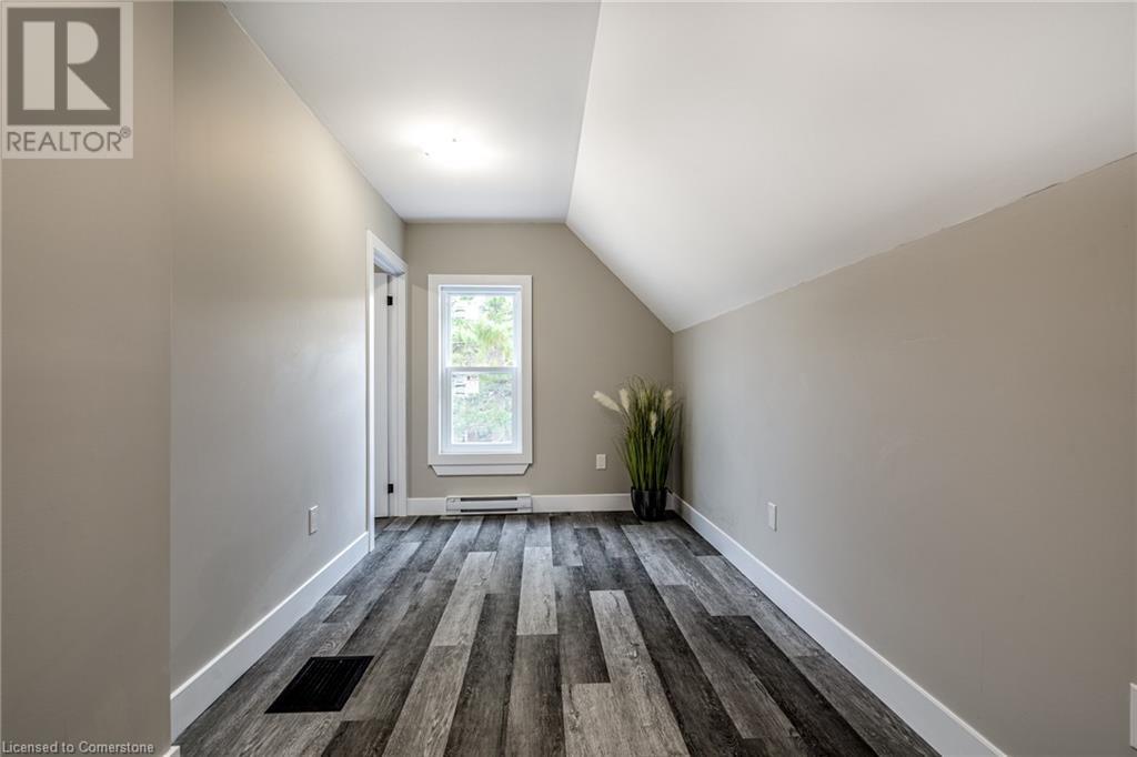 Photo 18 of 100 Sherman Avenue N, Hamilton ON