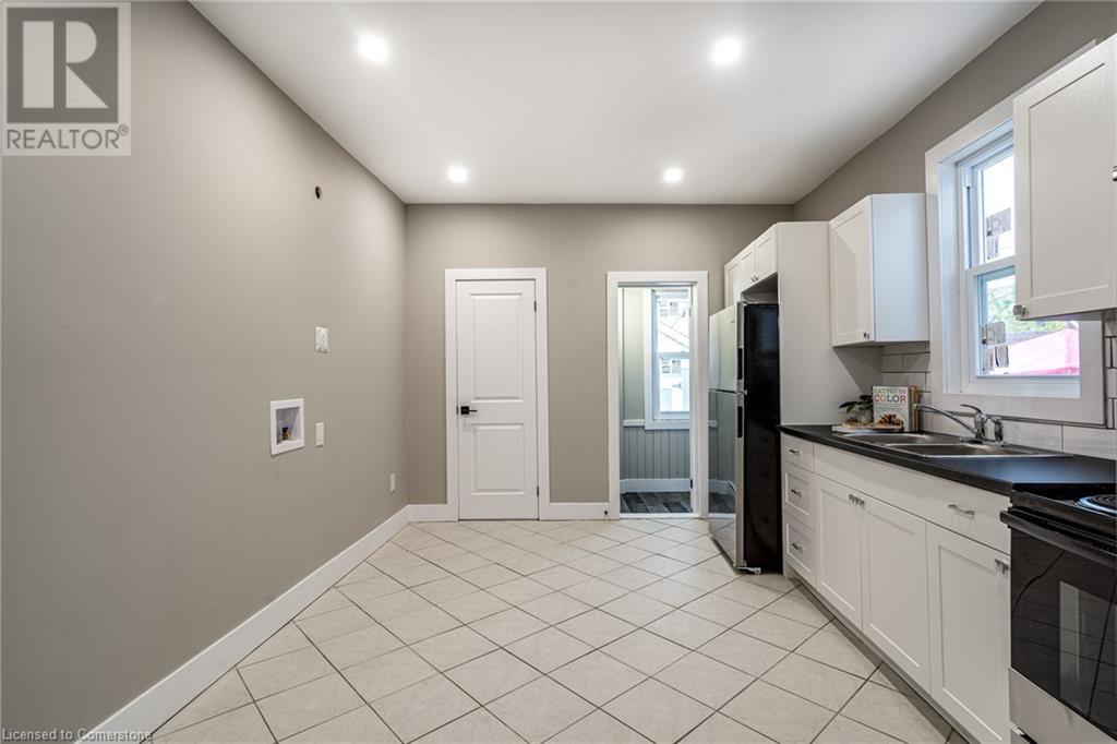 Photo 9 of 100 Sherman Avenue N, Hamilton ON