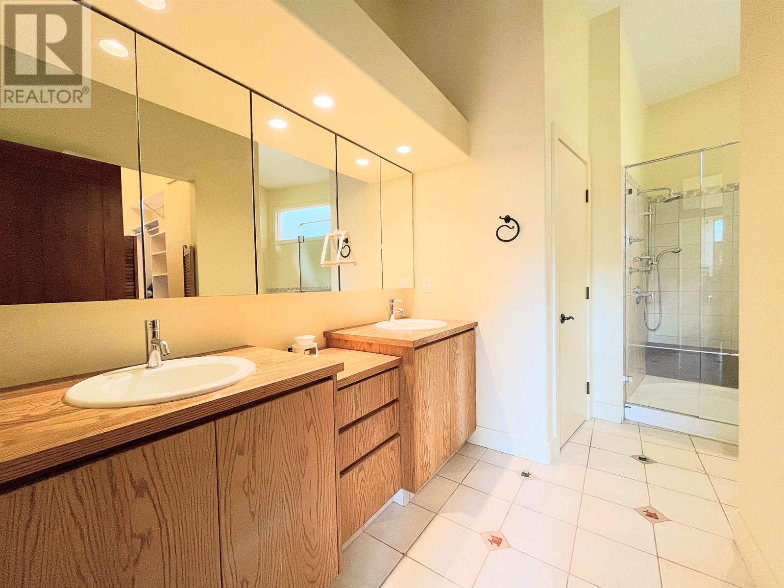 Photo 27 of 2923 Fern Drive, Port Moody BC