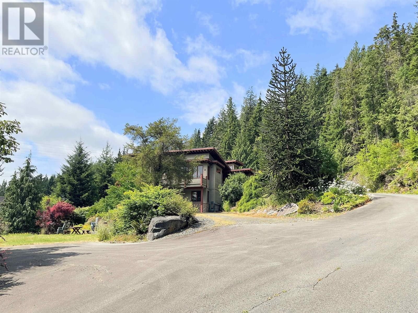 Photo 12 of 2923 Fern Drive, Port Moody BC