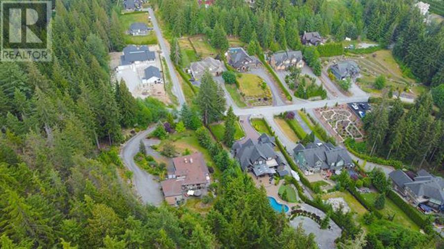 Photo 7 of 2923 Fern Drive, Port Moody BC