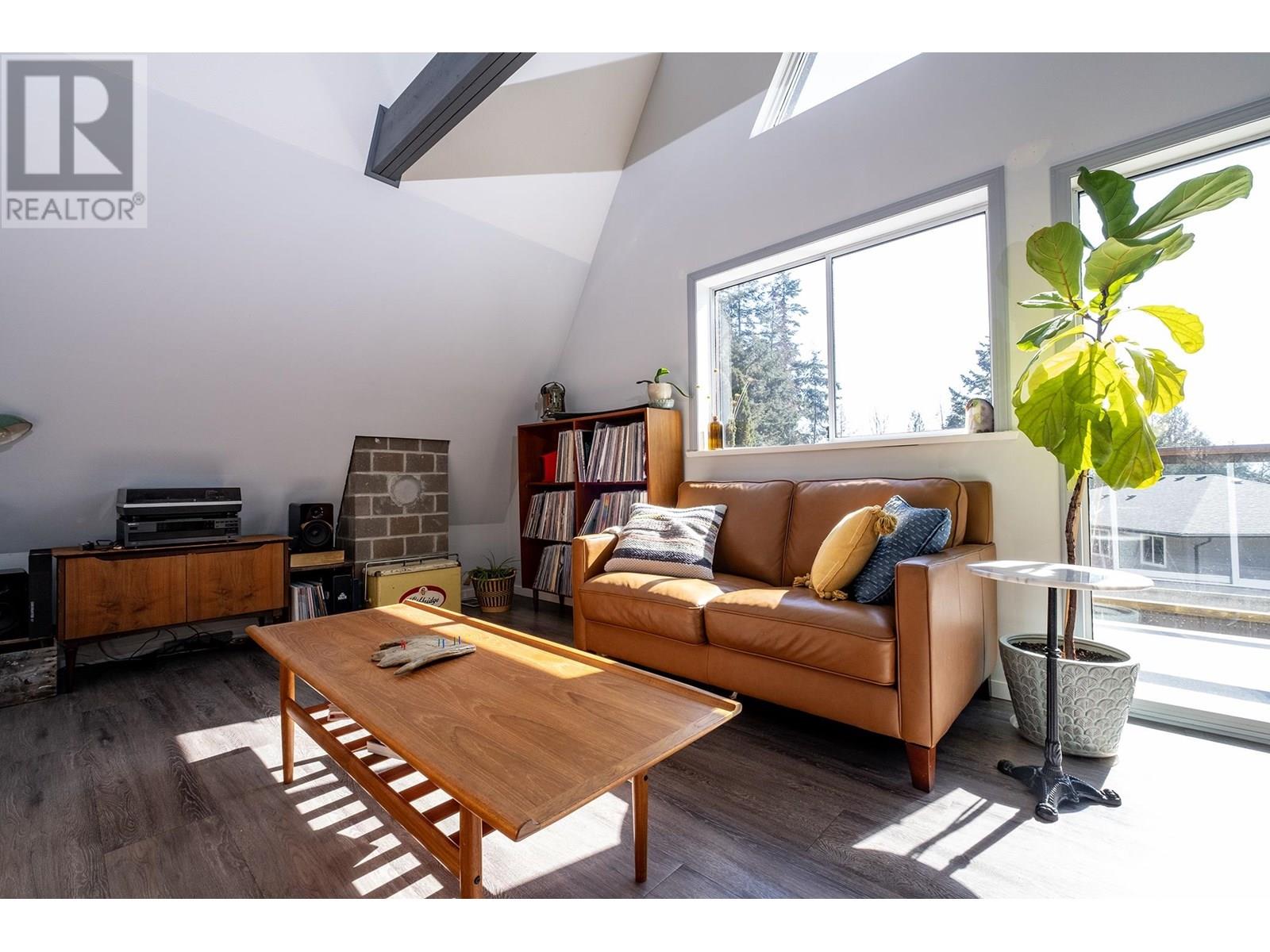 6563 ANCHOR PLACE, Sechelt