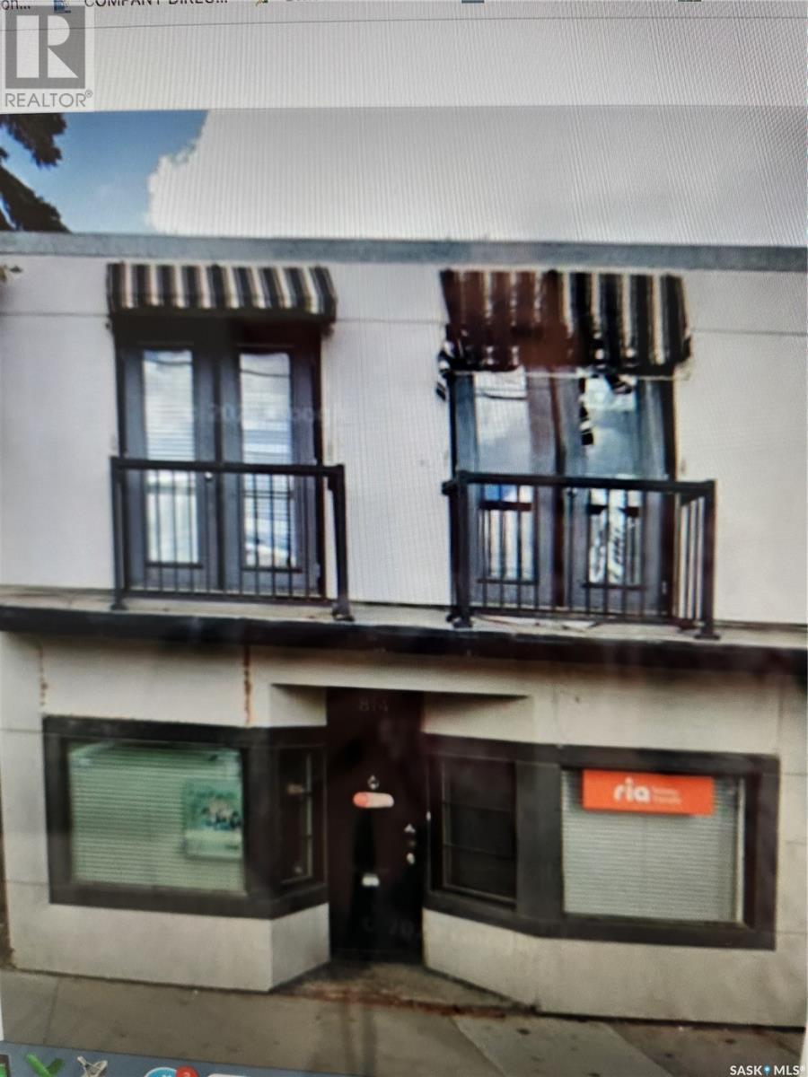 Photo 10 of 814 20th Street W, Saskatoon SK
