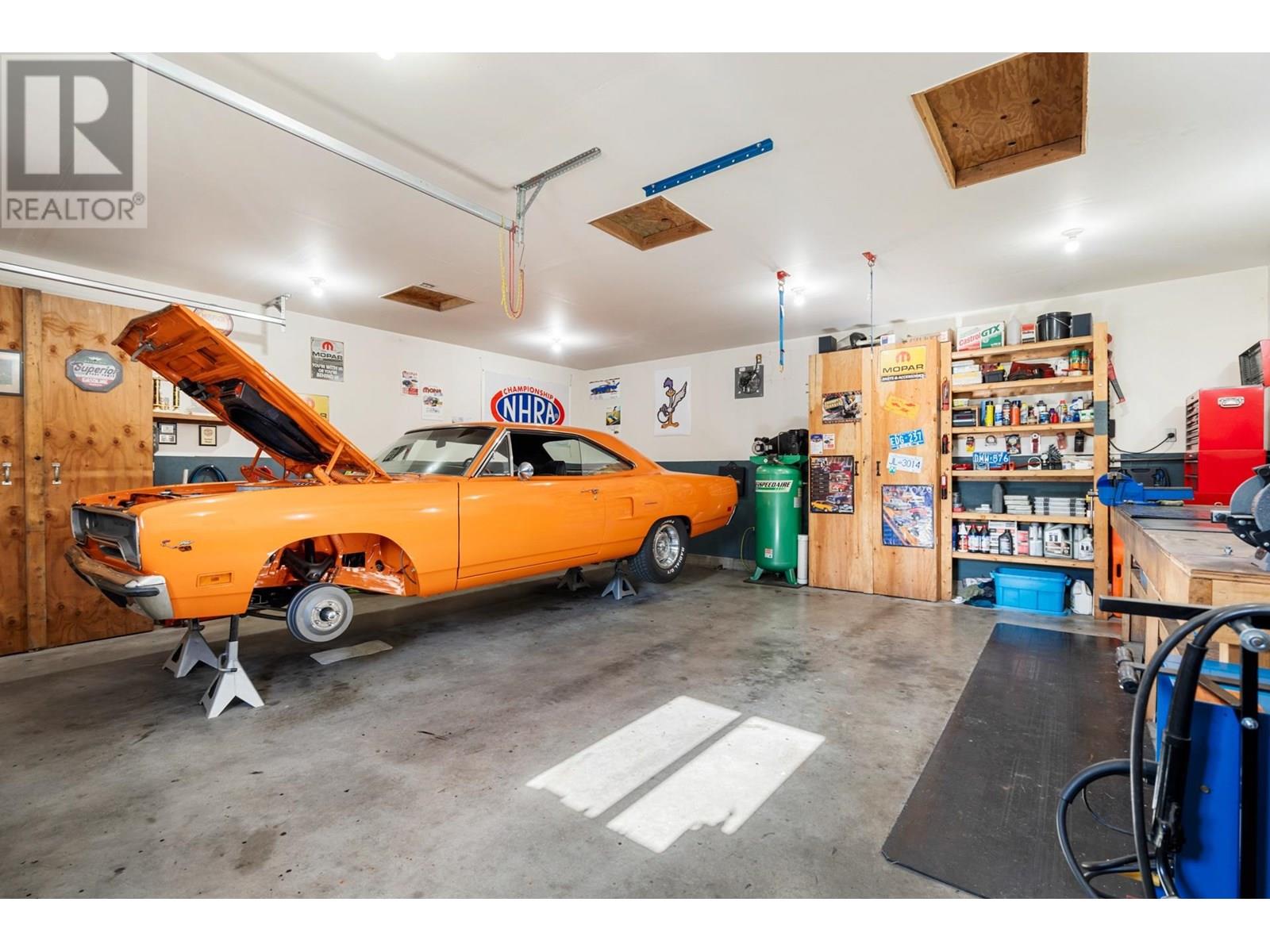 3641 INVERNESS STREET, Port Coquitlam
