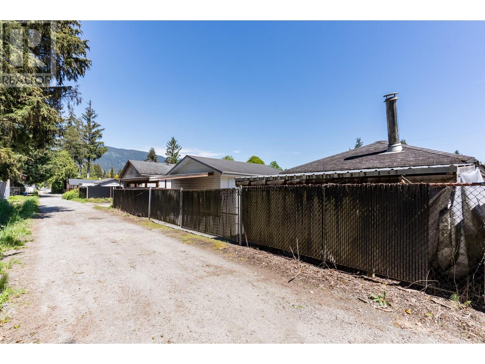 3641 INVERNESS STREET, Port Coquitlam