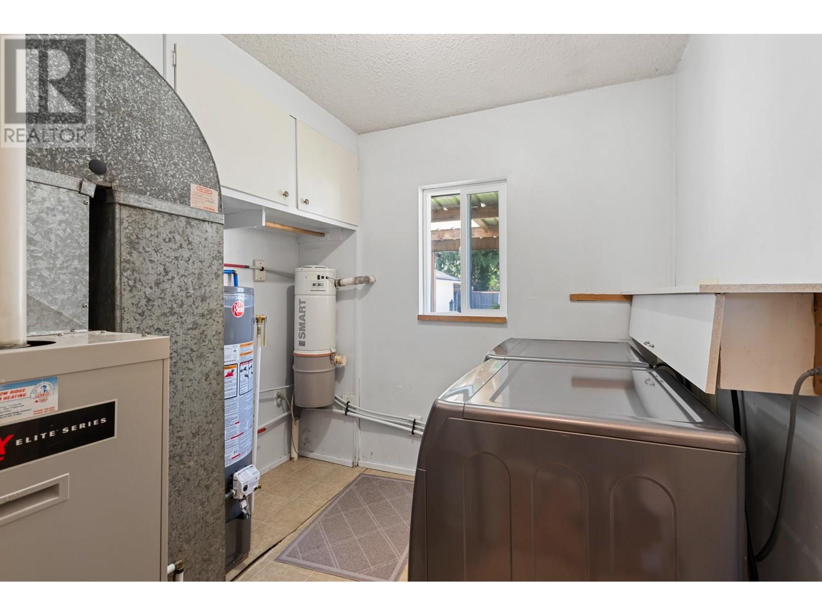 3641 INVERNESS STREET, Port Coquitlam