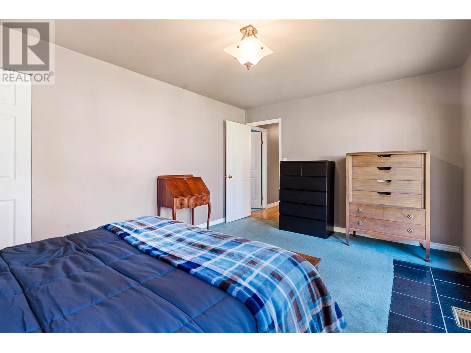 3641 INVERNESS STREET, Port Coquitlam