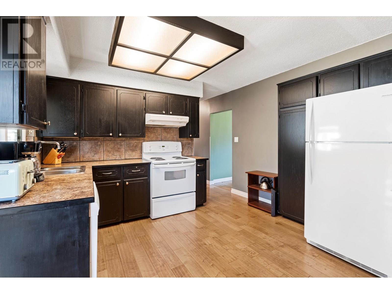 3641 INVERNESS STREET, Port Coquitlam