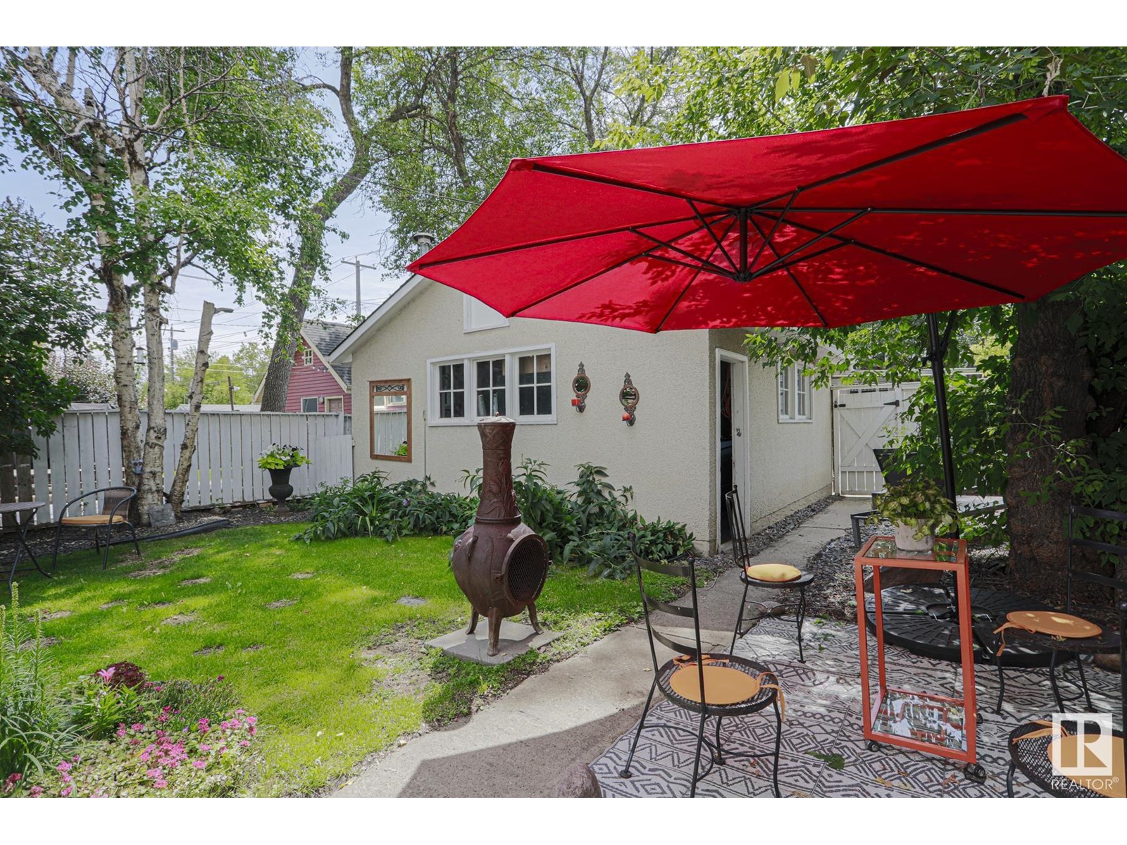 Photo 28 of 9829 88 Av Nw, Edmonton AB
