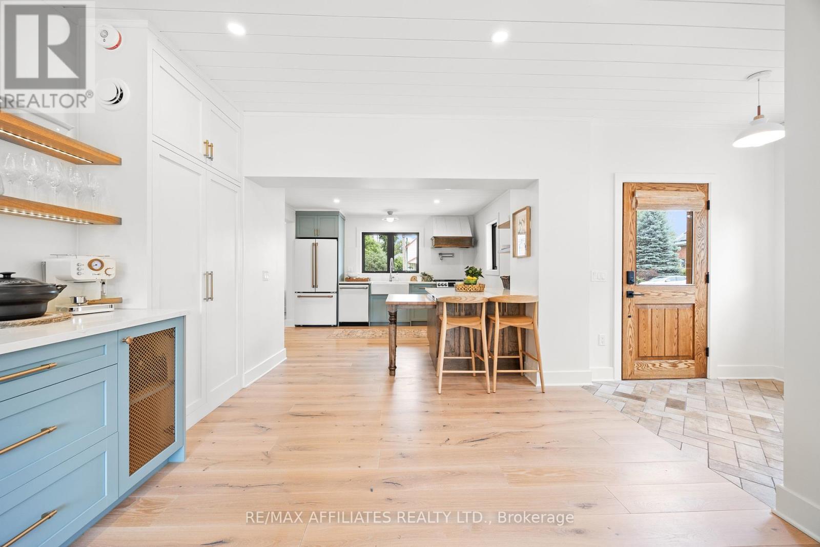 Photo 2 of 20 Grant Street, Perth ON