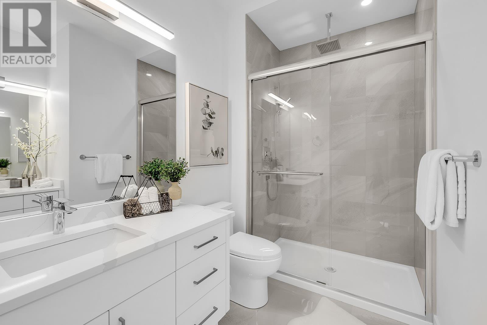 106 5300 Main Street, Kelowna