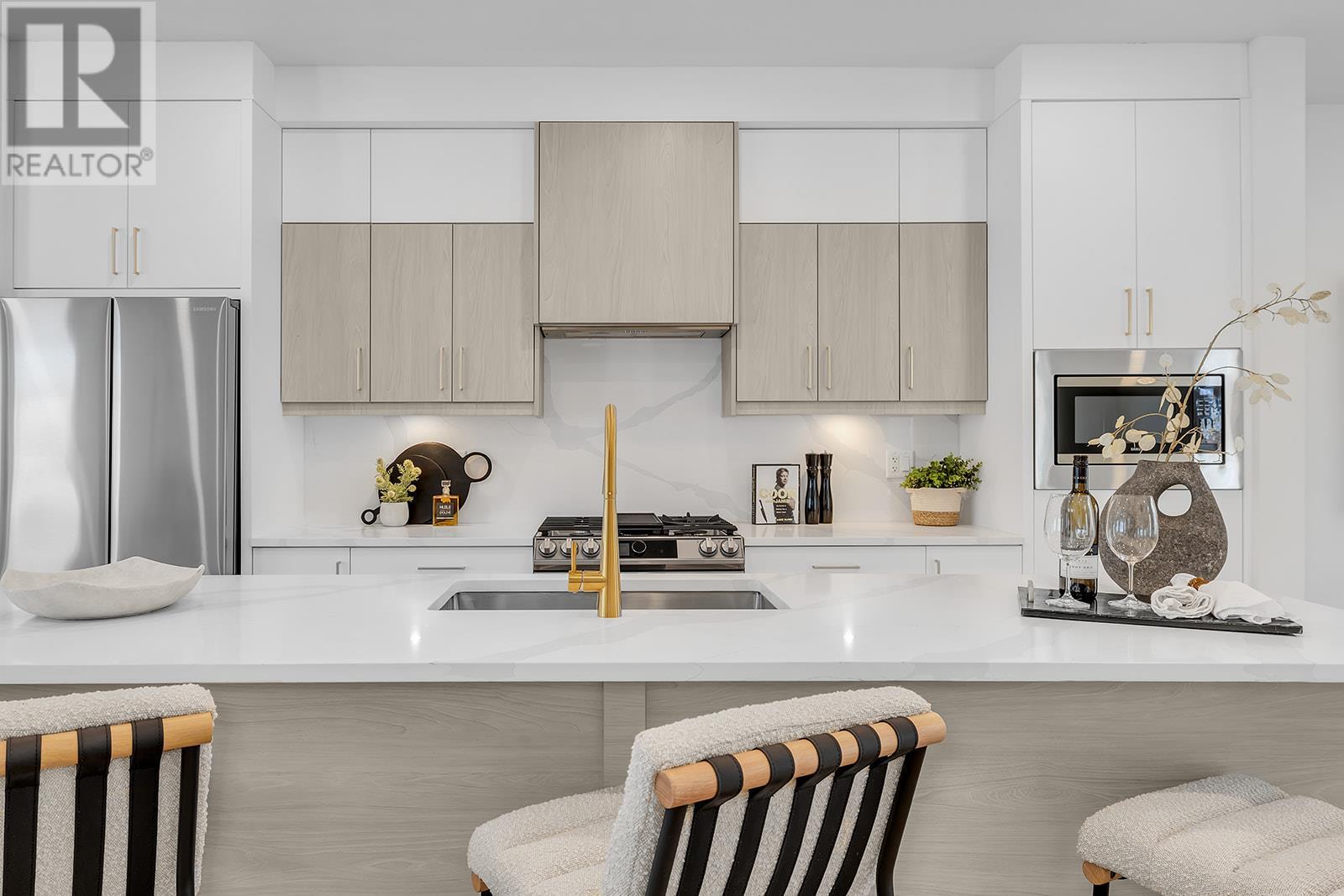 106 5300 Main Street, Kelowna