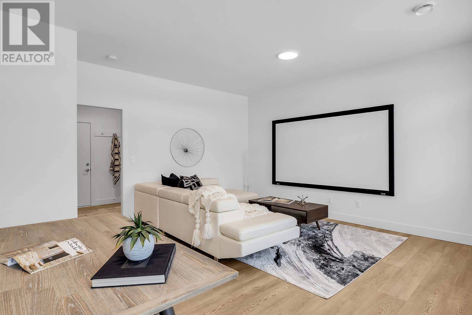 106 5300 Main Street, Kelowna