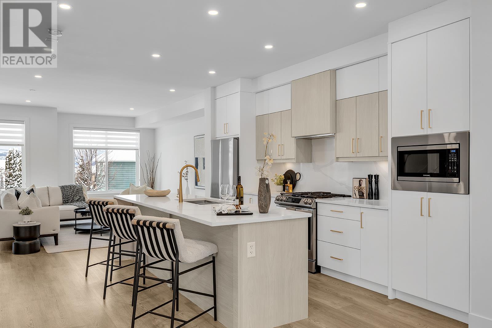 106 5300 Main Street, Kelowna