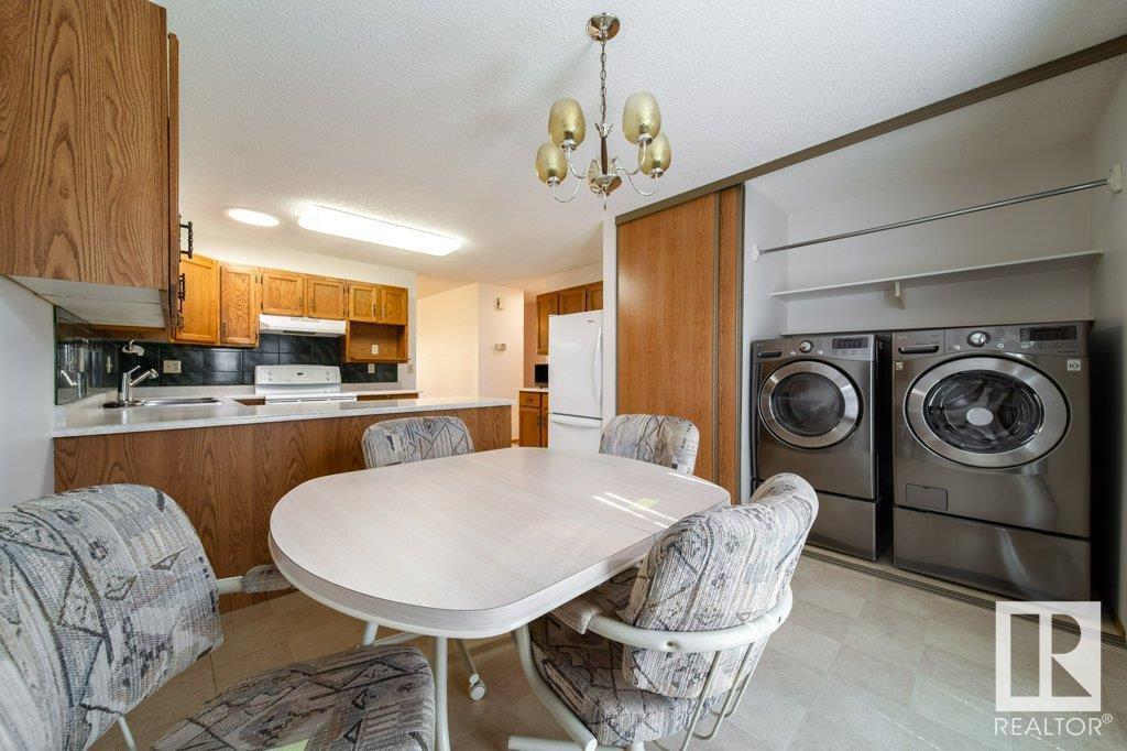 Photo 16 of 10686 153 Ave Nw Nw, Edmonton AB