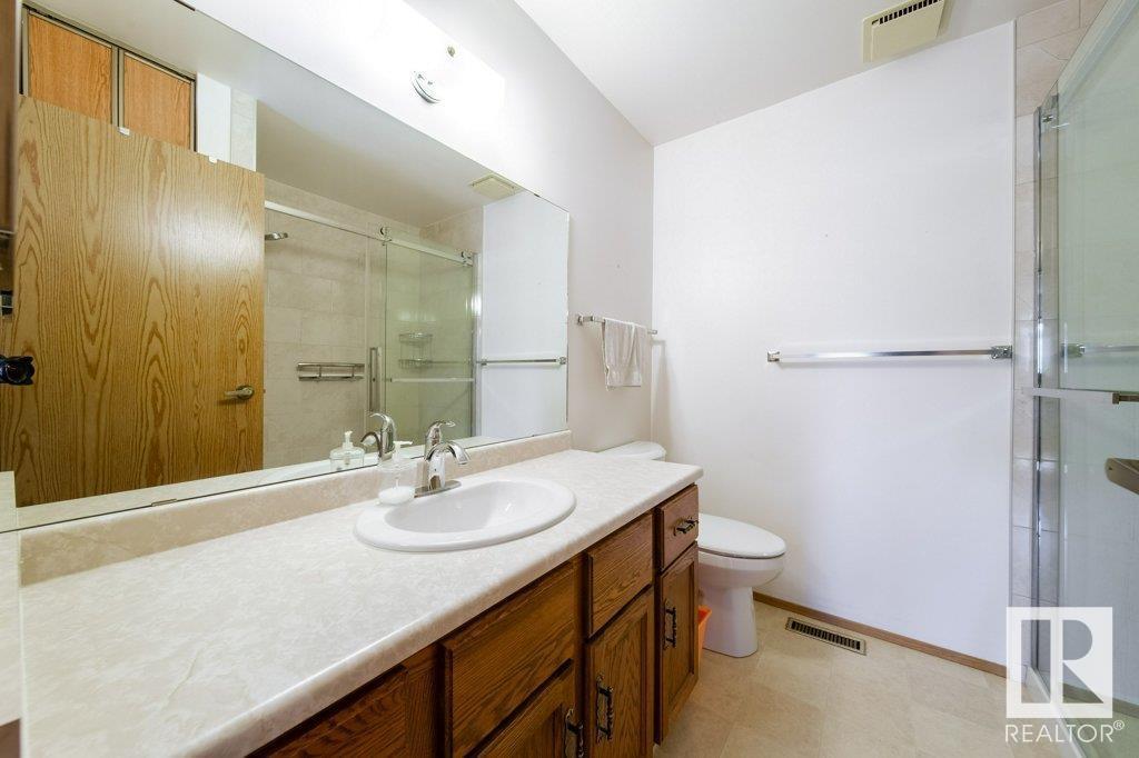 Photo 20 of 10686 153 Ave Nw Nw, Edmonton AB