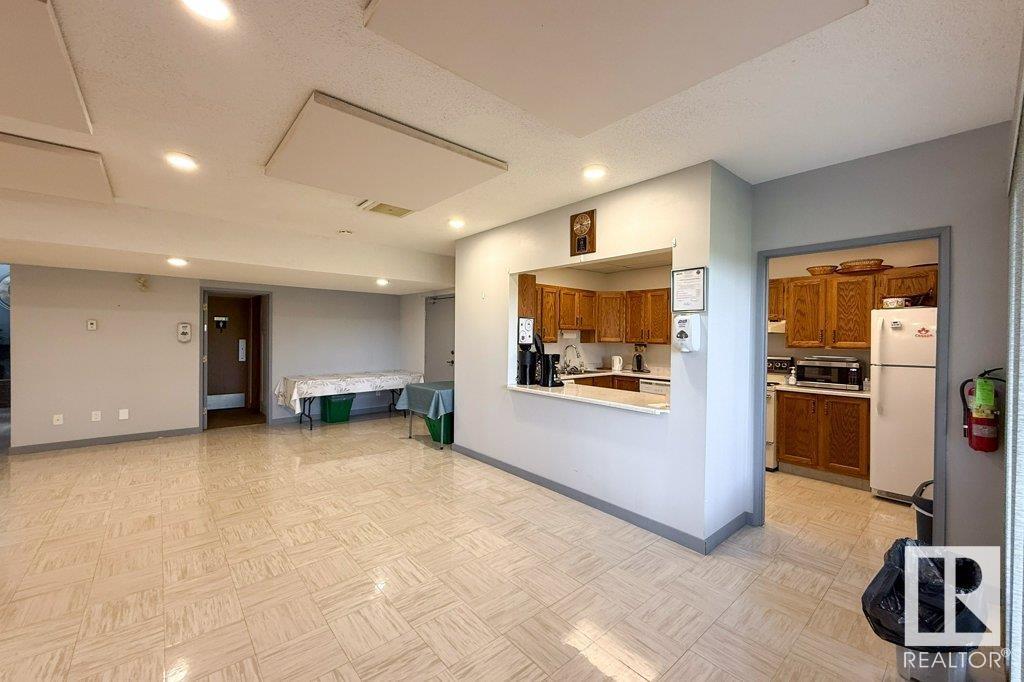Photo 41 of 10686 153 Ave Nw Nw, Edmonton AB