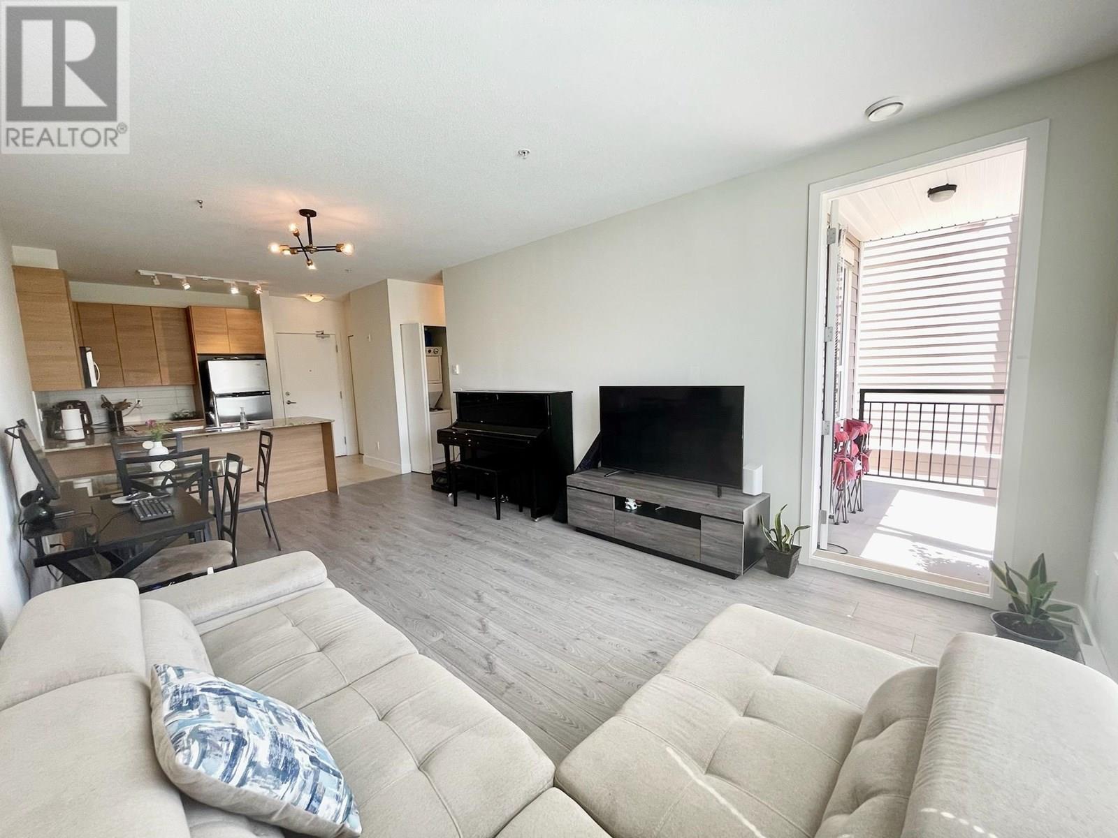 Photo 10 of 301 5788 Sidley Street, Burnaby BC