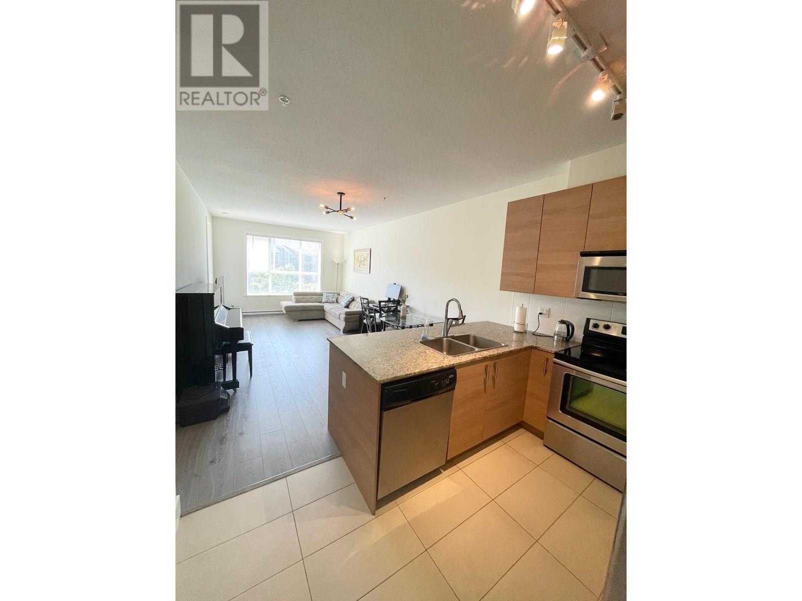 Photo 5 of 301 5788 Sidley Street, Burnaby BC
