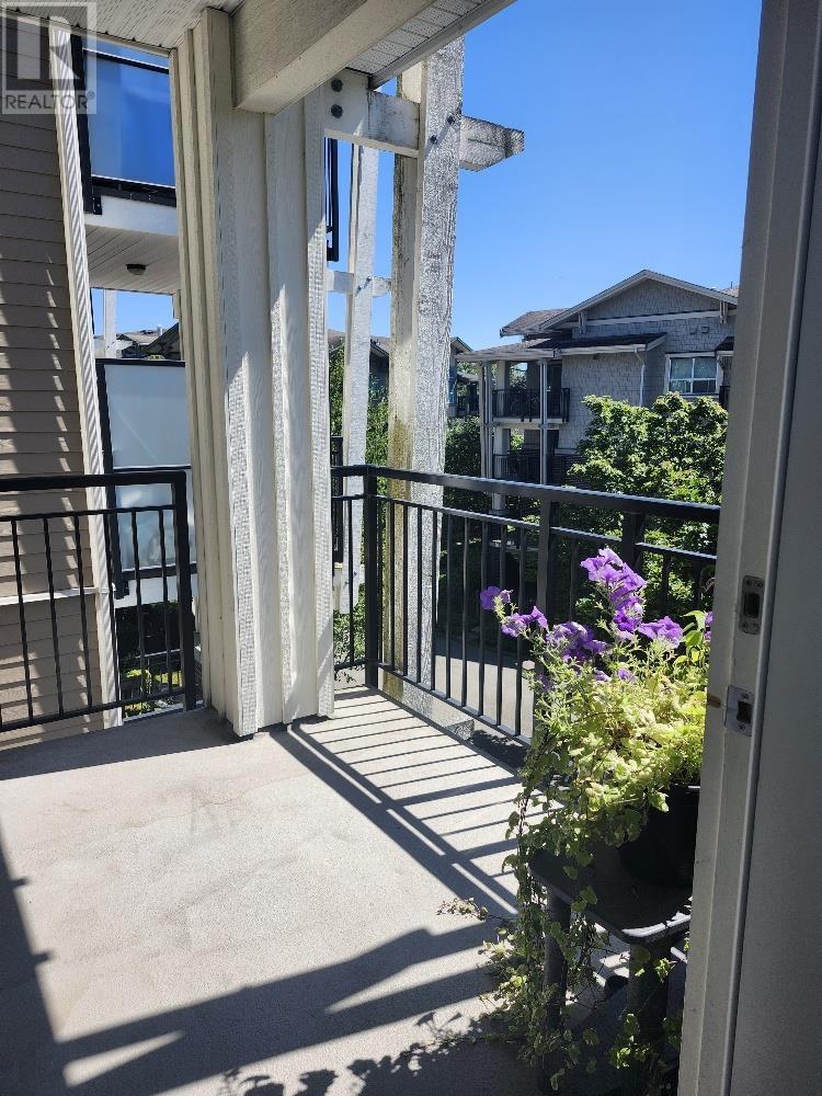 Photo 20 of 301 5788 Sidley Street, Burnaby BC