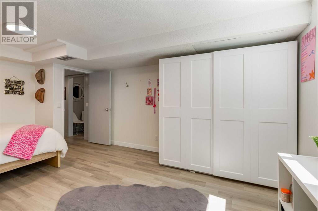 Single Family House Bungalow for Sale in  Silverstone Bay NW Silver Springs Calgary 