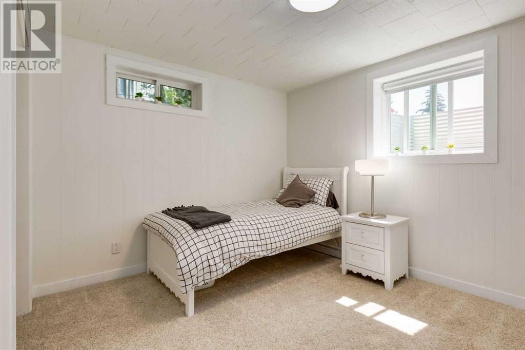 Single Family House Bungalow for Sale in  Silverstone Bay NW Silver Springs Calgary 