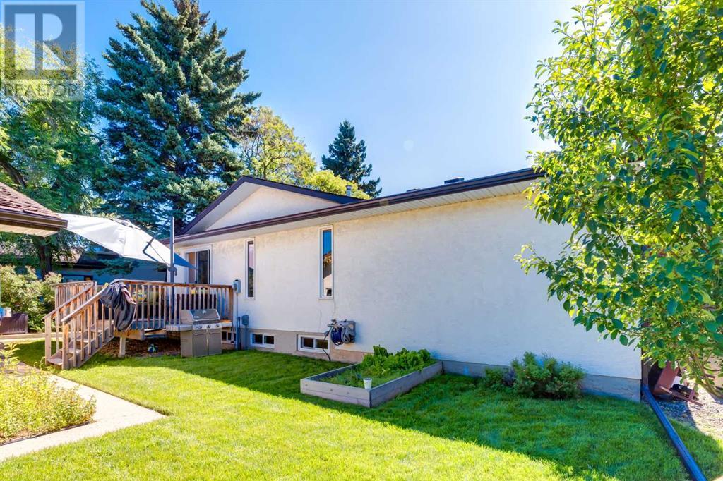 Single Family House Bungalow for Sale in  Silverstone Bay NW Silver Springs Calgary 