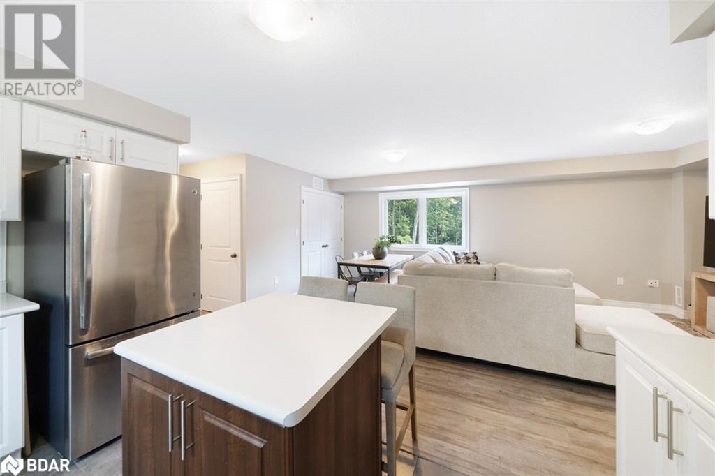 Photo 33 of 640 Mapleview Drive E, Innisfil ON