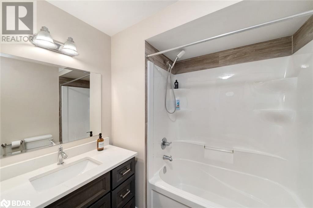 Photo 47 of 640 Mapleview Drive E, Innisfil ON