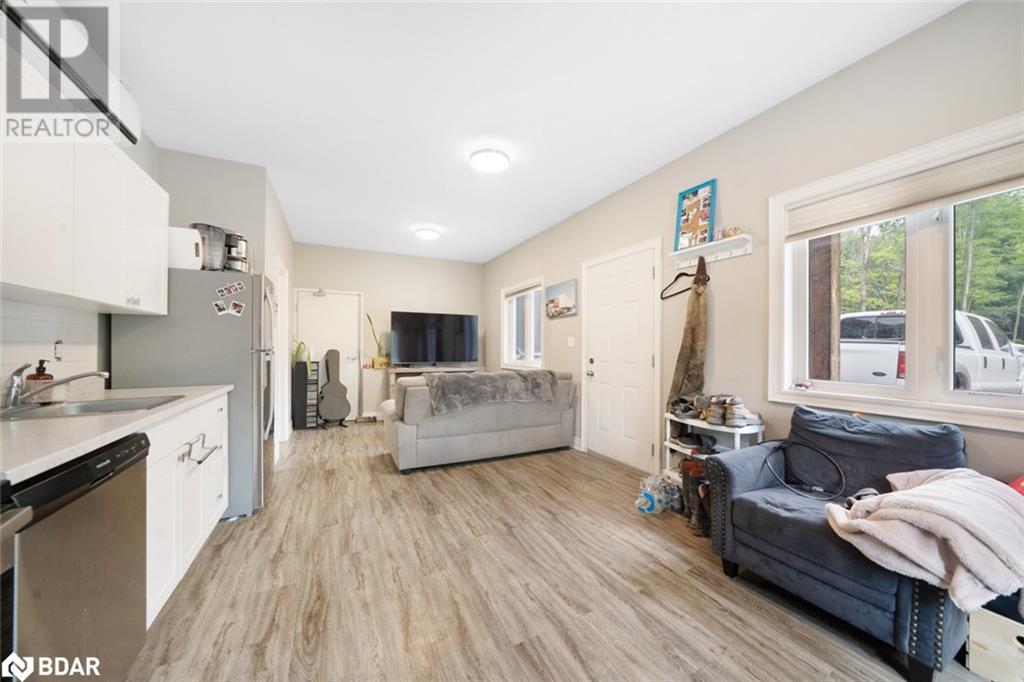 Photo 36 of 640 Mapleview Drive E, Innisfil ON