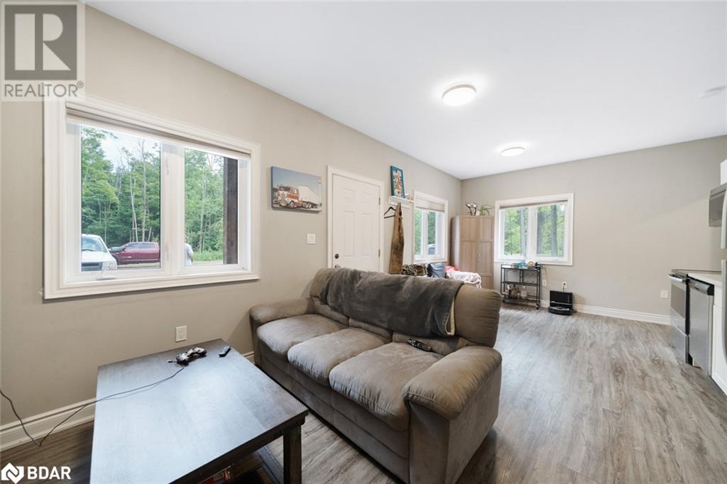 Photo 8 of 640 Mapleview Drive E, Innisfil ON