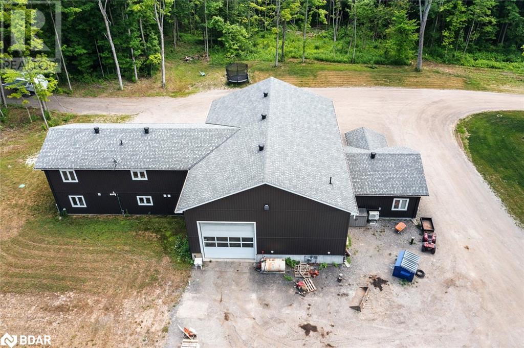 Photo 2 of 640 Mapleview Drive E, Innisfil ON