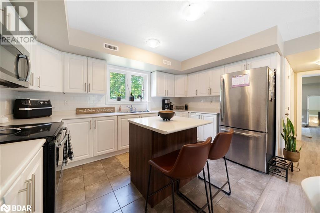 Photo 22 of 640 Mapleview Drive E, Innisfil ON