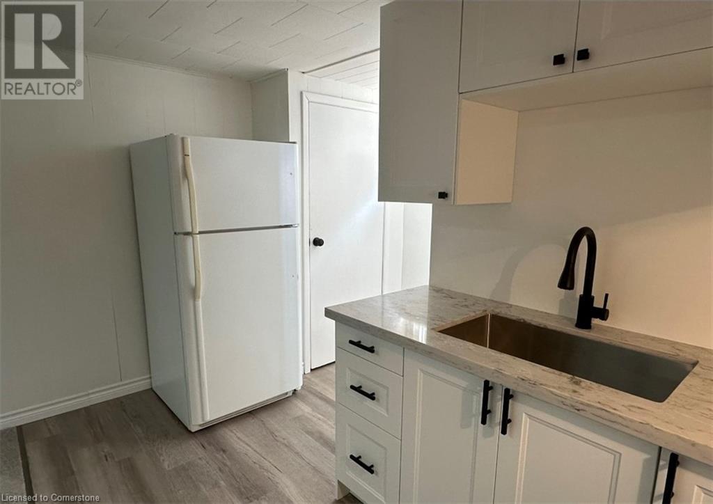 Photo 6 of 28 Ashland Avenue Unit B, Hamilton ON