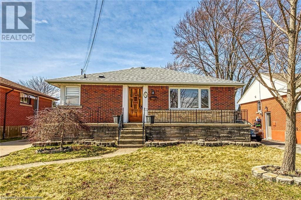 Photo 10 of 28 Ashland Avenue Unit B, Hamilton ON