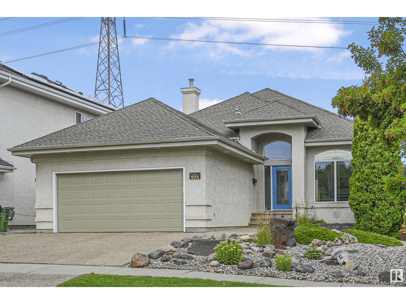 Photo 2 of 975 Hollingsworth Bn Nw, Edmonton AB