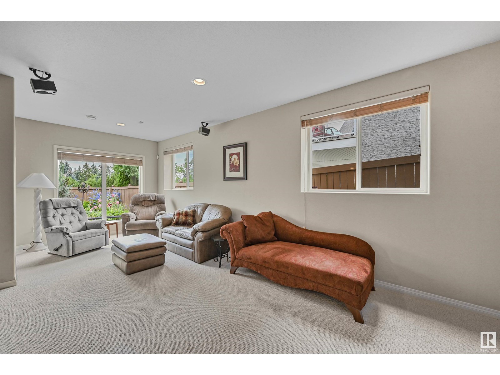 Photo 33 of 975 Hollingsworth Bn Nw, Edmonton AB