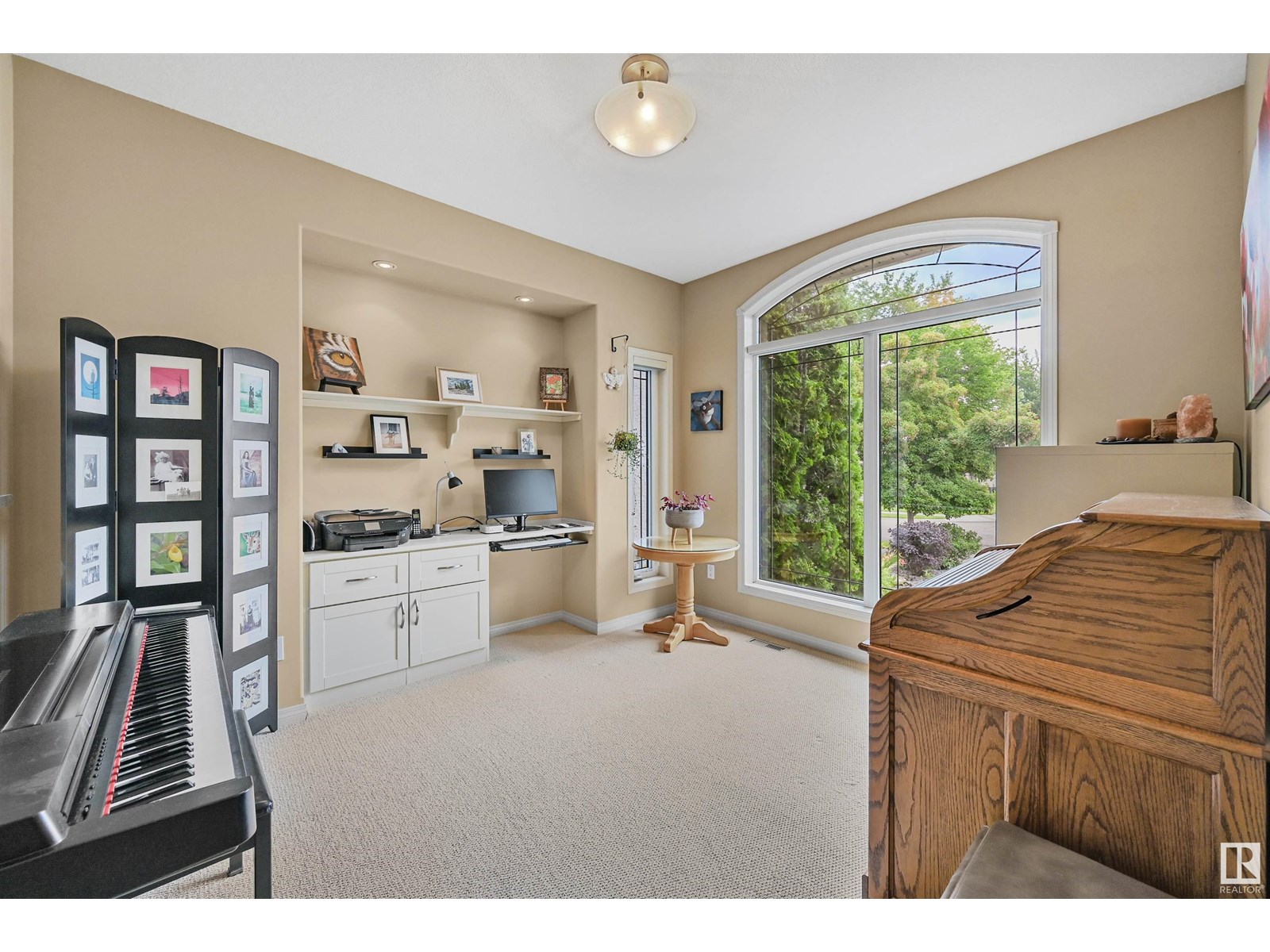 Photo 5 of 975 Hollingsworth Bn Nw, Edmonton AB