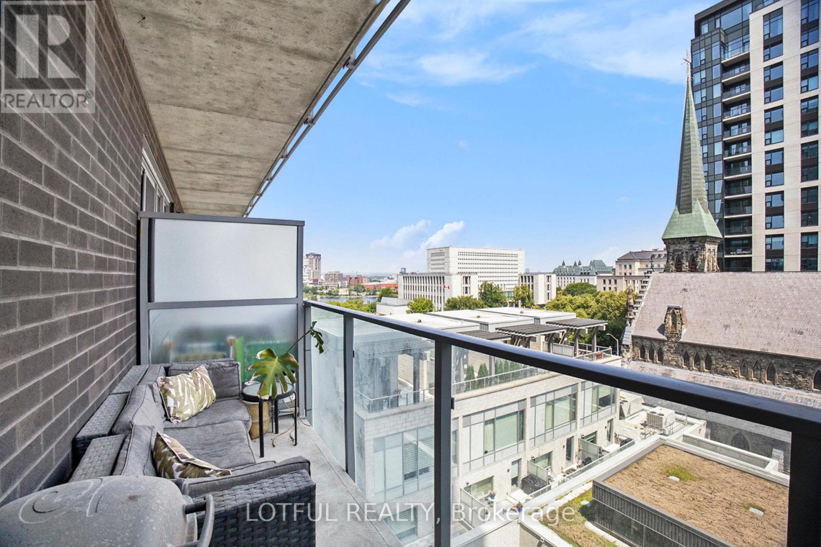 Photo 5 of 601 428 Sparks Street, Ottawa ON